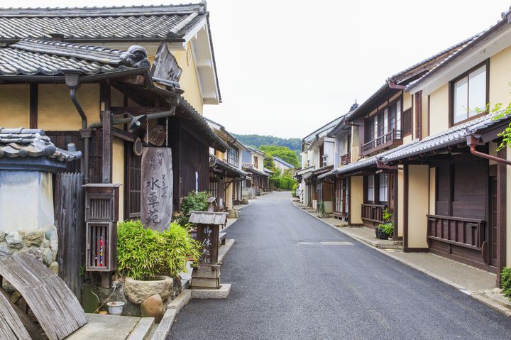 歴史と信仰の町 富山県井波 で昔ながらの日本の街並みを楽しもう Retrip リトリップ