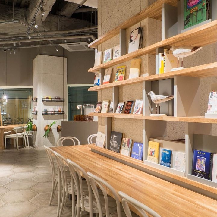 本 コーヒーでリラックス 大阪で行きたい話題の ブックカフェ 13選 Retrip リトリップ