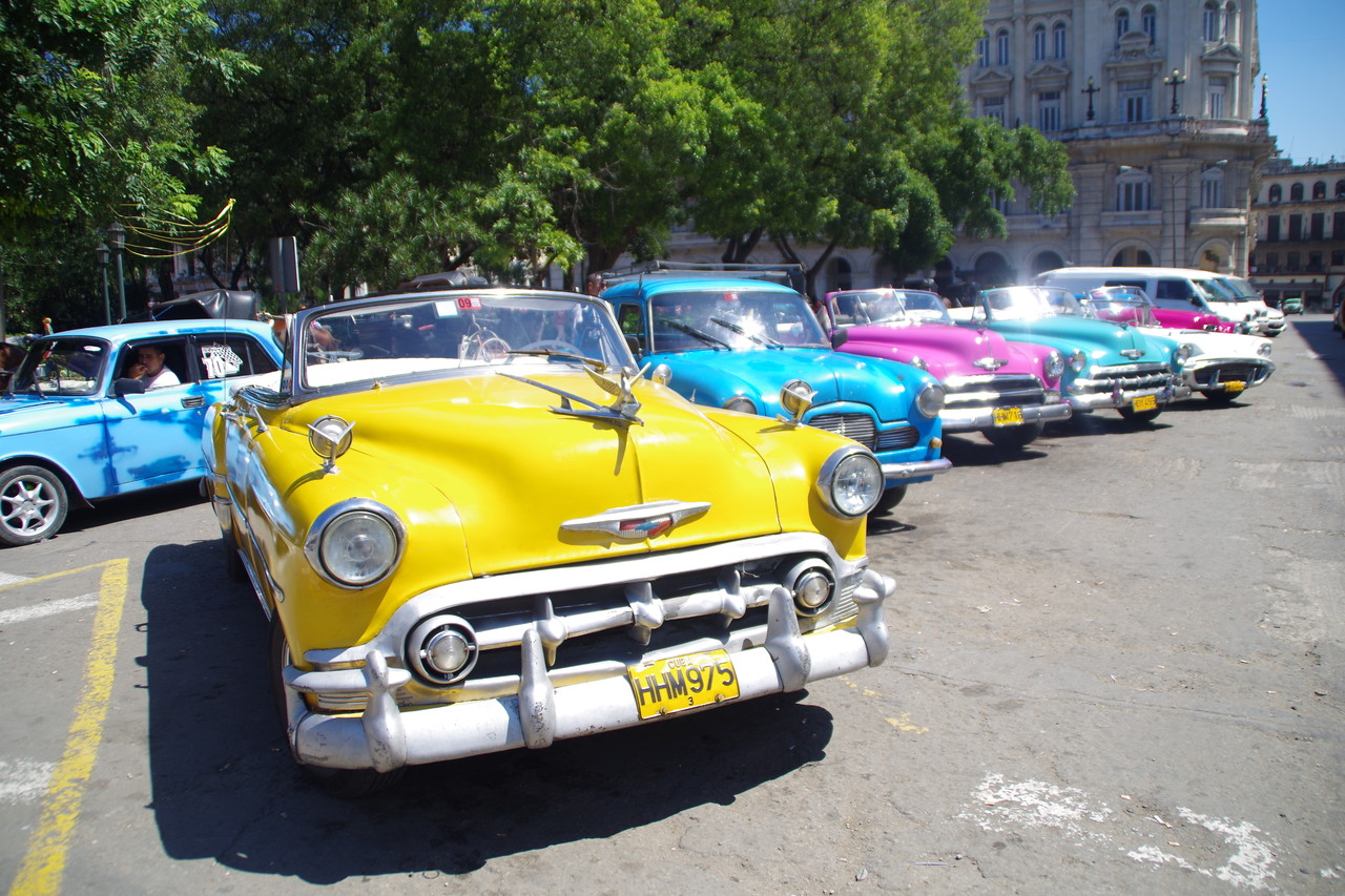 17枚目の画像 車好きにはたまらない キューバの首都はクラシックカーの街だった Retrip リトリップ