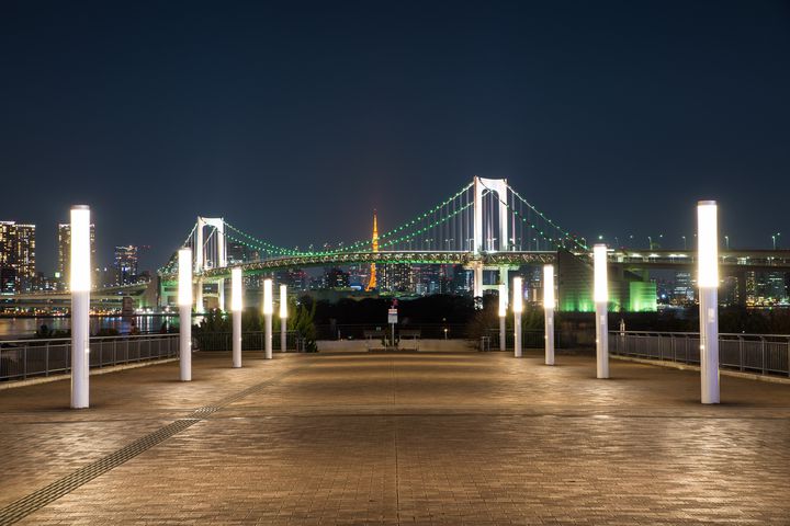 隣を歩くのは君が良い 東京都内の 大好きな君と歩きたい 夜散歩デートコース10選 Retrip リトリップ