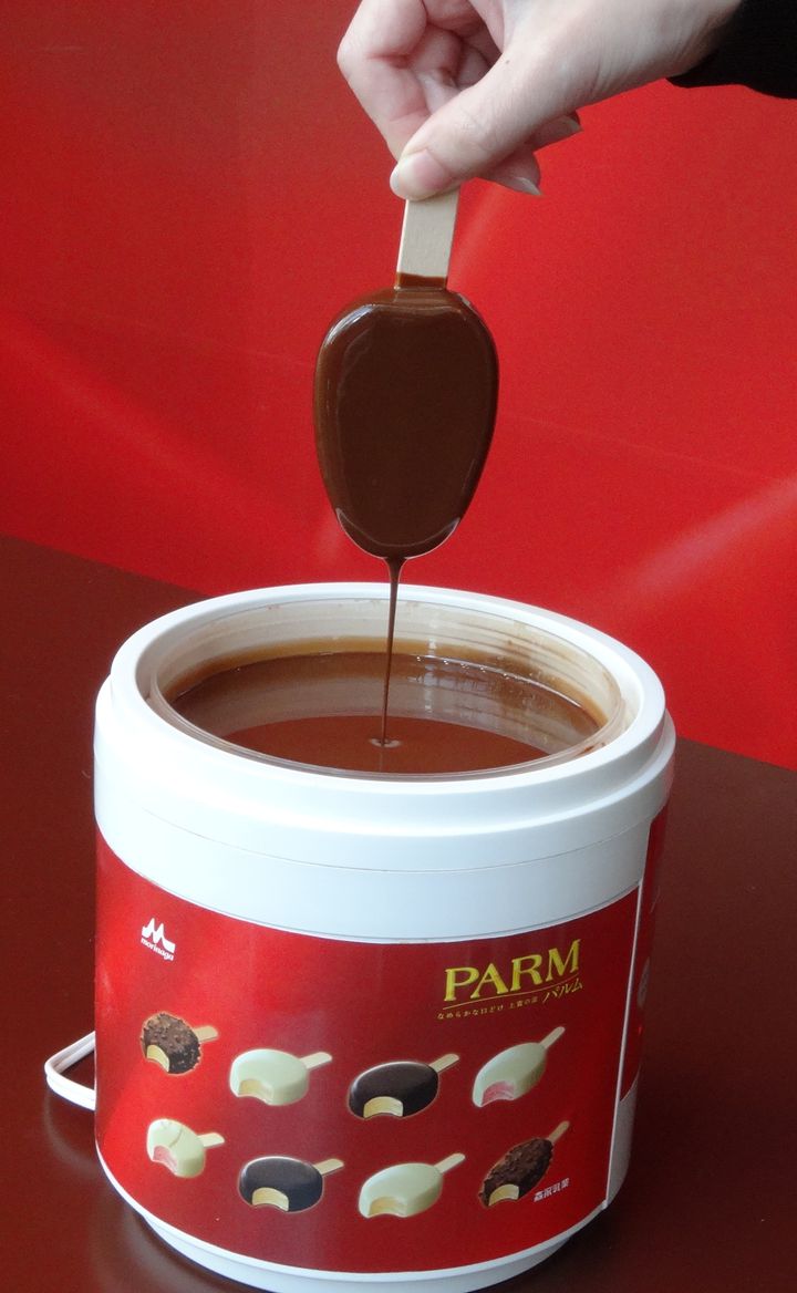 二度づけ禁止?横浜&大阪で「PARM」のチョコ付けイベント開催