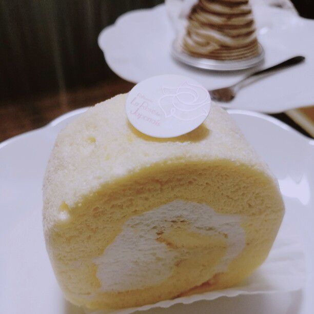 ぎっしり詰まったクリームは幸せの証 東京都内で買える絶品ロールケーキ8選 Retrip リトリップ