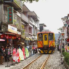 九份だけじゃない 願いが叶う台湾の絶景スポット 十分 が今アツい Retrip リトリップ