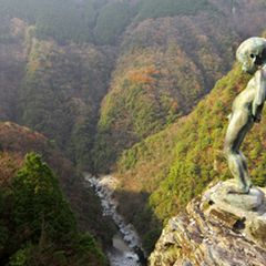 小便小僧と一緒に紅葉を満喫できる 徳島県の 祖谷渓 の紅葉が絶景 Retrip リトリップ