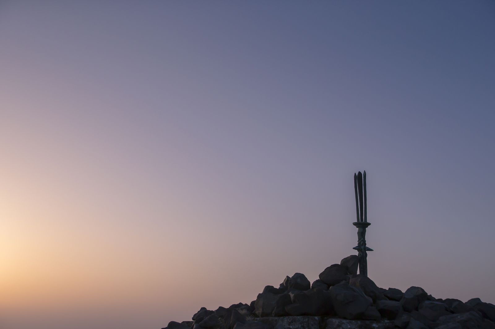 日本はここから生まれた。高千穂峰に突き刺さるパワースポット“天逆鉾