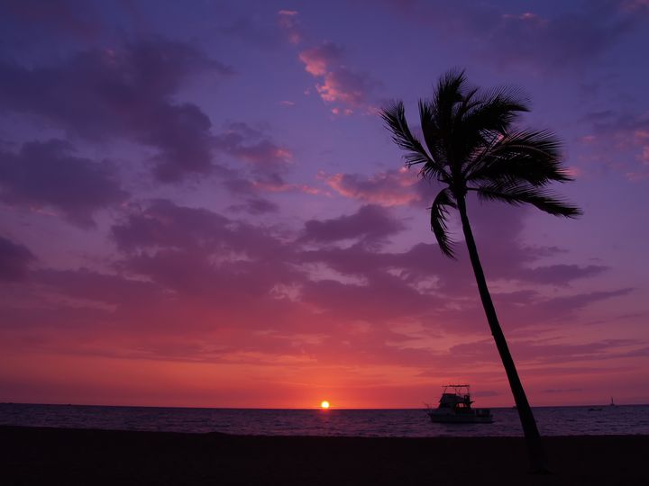 その美しさに息を飲む ハワイで話題のピンクのサンセットが見られる コハラコースト とは Retrip リトリップ