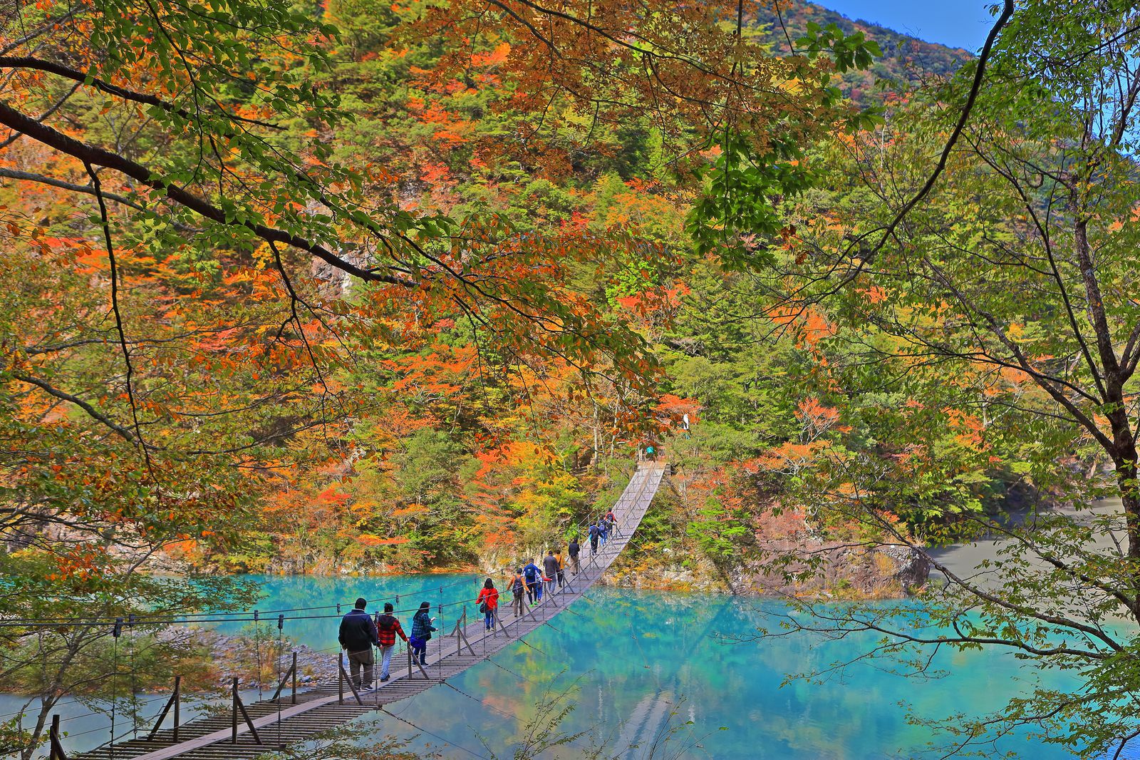 情緒ある景色に感動する 日本国内の息をのむほど美しい 絶景橋 10選 Retrip リトリップ