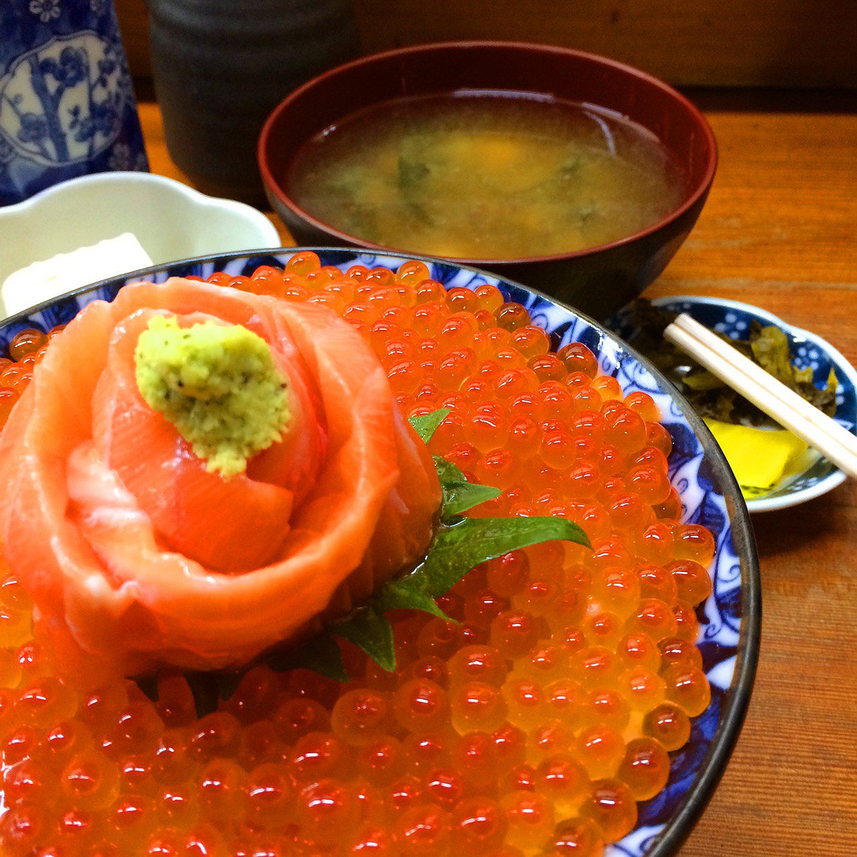 本当に旨い豪華海鮮丼 デカ盛り丼 国立の隠れた名店 つり舟 に行きたい Retrip リトリップ