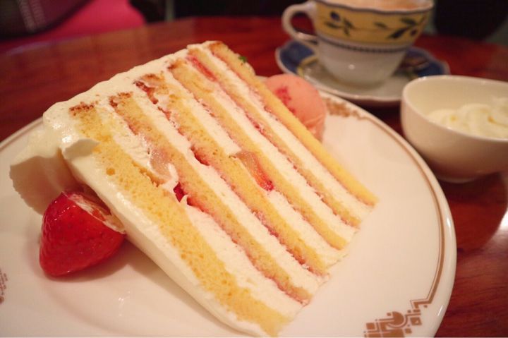 6段重ねのショートケーキ 限定メニュー豊富な ユーハイム神戸元町本店 とは Retrip リトリップ