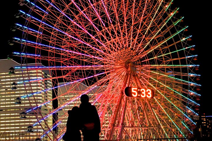 横浜の夜景、下から見るか横から見るか。みなとみらいの夜景スポット8選はこれだ