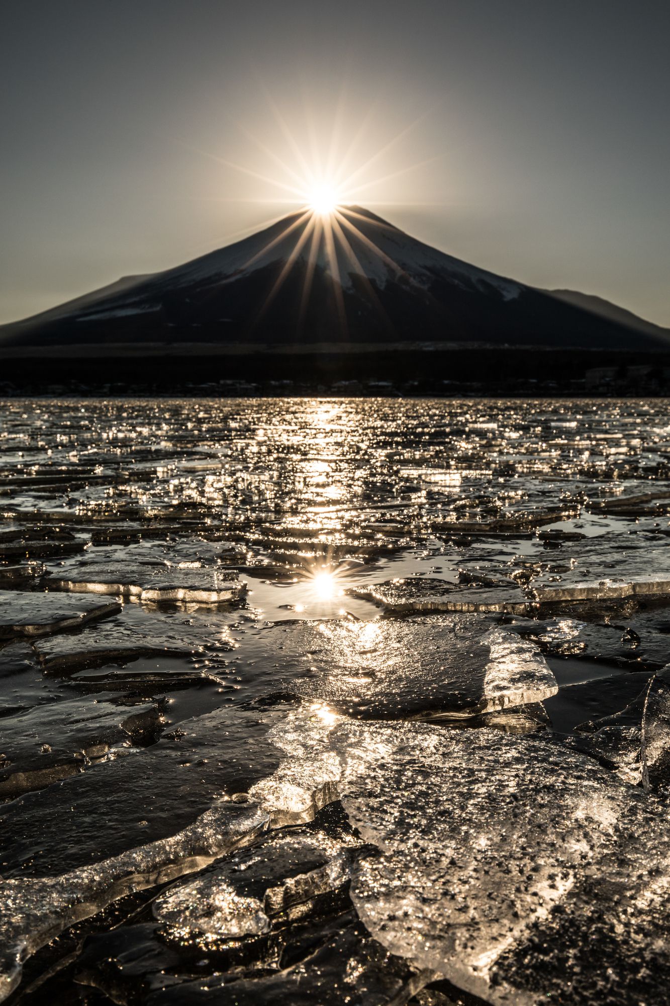 12枚目の画像 富士山頂に太陽が重なる瞬間 冬だけの奇跡の絶景 ダイヤモンド富士 とは Retrip リトリップ