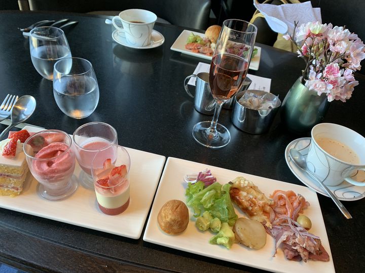 贅沢料理が食べ放題 東京都内の 高級ホテルビュッフェ おすすめ10選 Retrip リトリップ