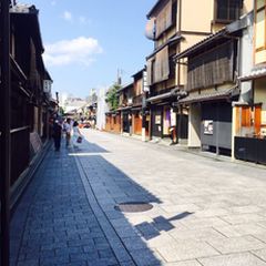 はんなり京散歩してみない 京都 祇園の 花見小路通 が素敵すぎる Retrip リトリップ