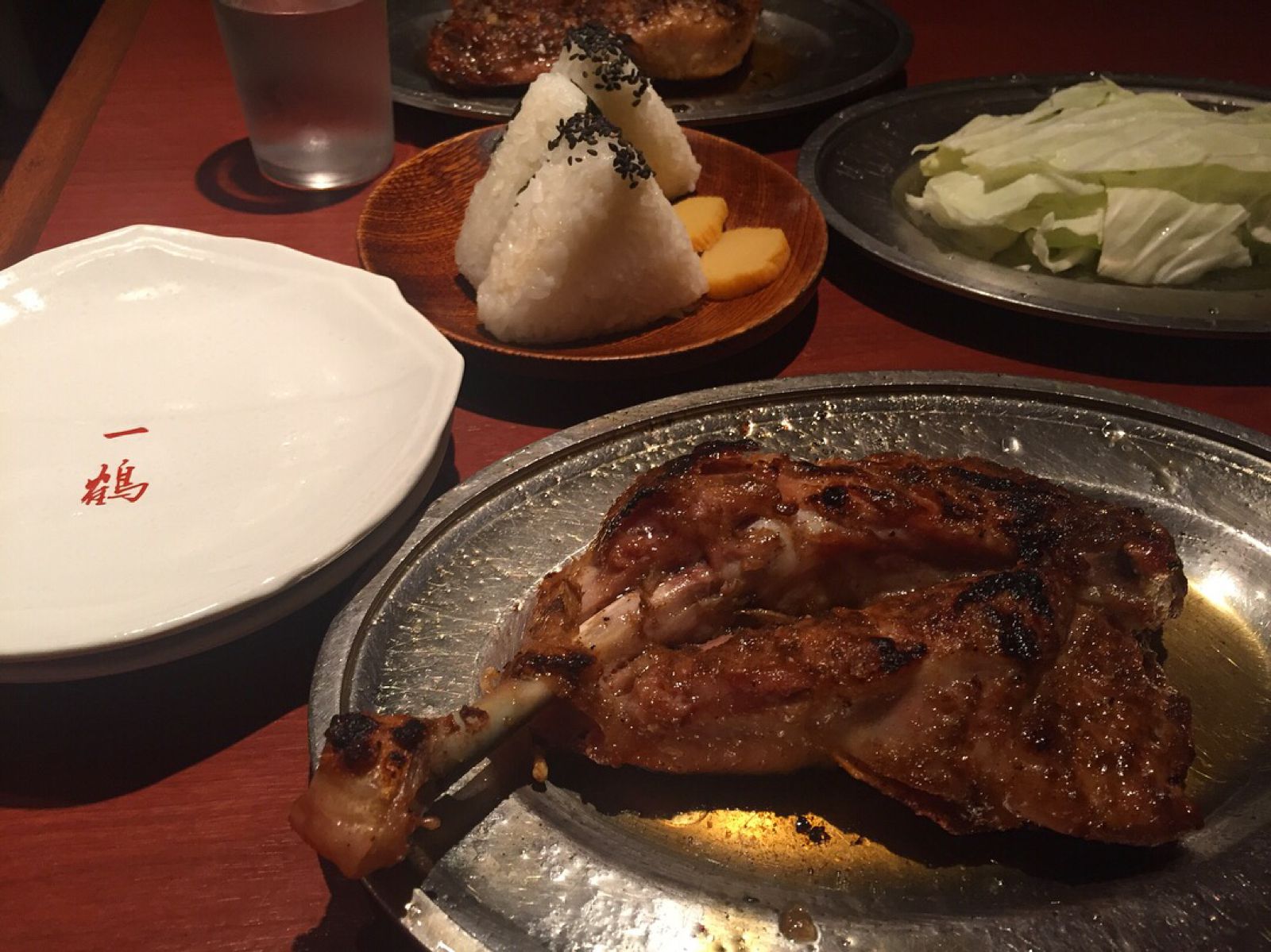 香川名物のスパイス香る絶品肉グルメ 一鶴 の骨付鳥が食べてみたい Retrip リトリップ