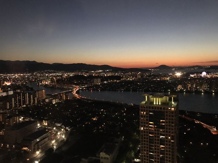 夜景や屋台グルメを満喫 福岡旅行の夜にしたい7つのことをご紹介 Retrip リトリップ