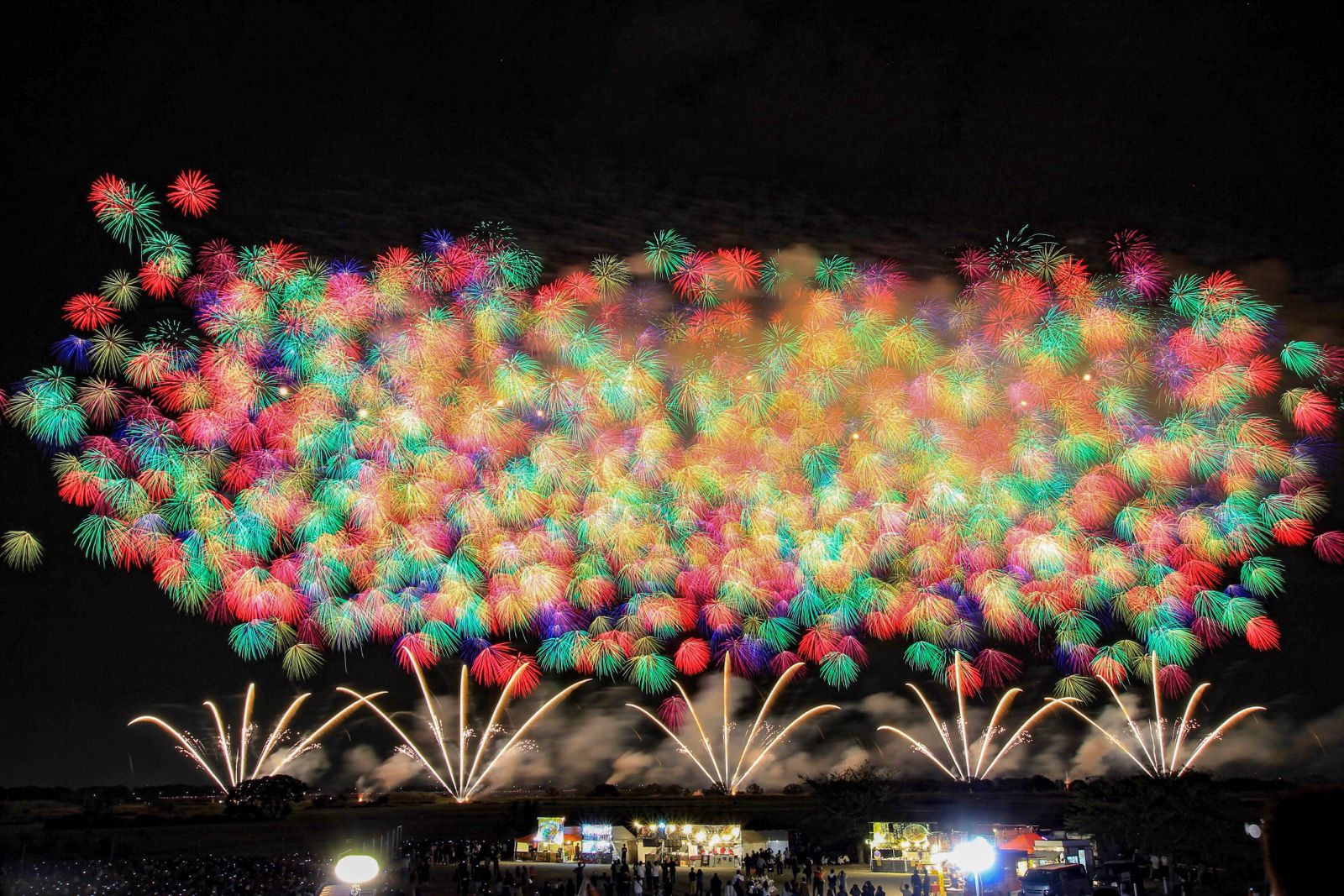 19年 夏花火を見に行けない人必見 関東で開催の 秋花火 まとめ Retrip リトリップ