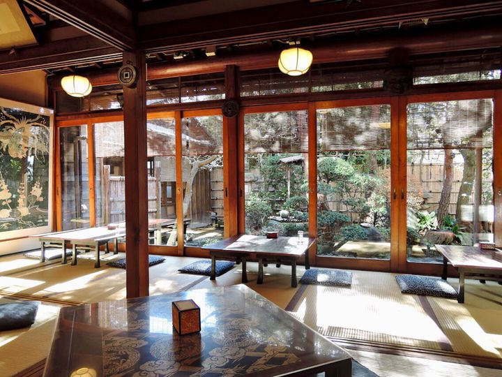座敷でゆったりとした時間を過ごす 東京都内の 畳があるカフェ 4選 Retrip リトリップ
