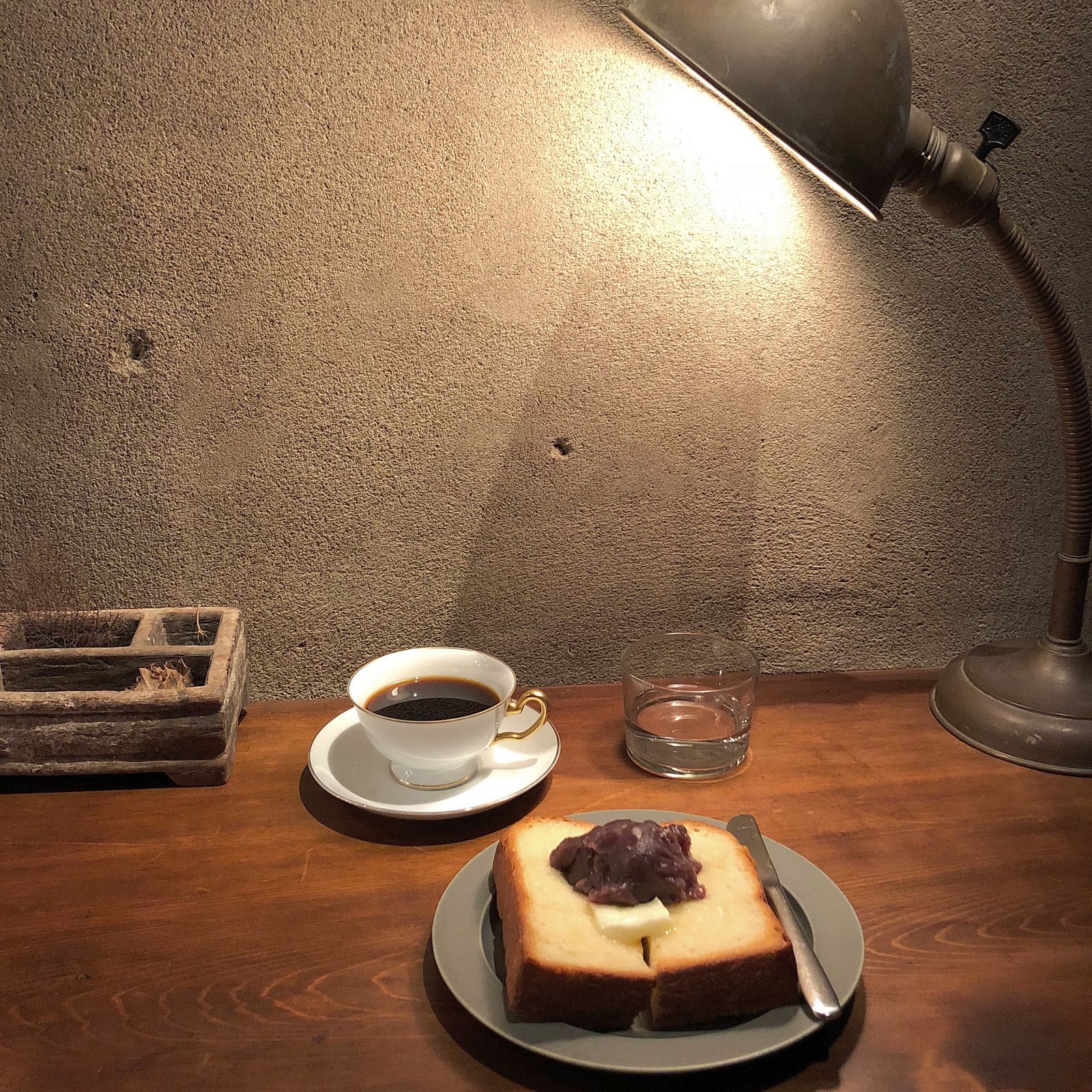 今夜は自分のための時間 東京都内にあるおすすめ ひとり夜カフェ 8選 Retrip リトリップ