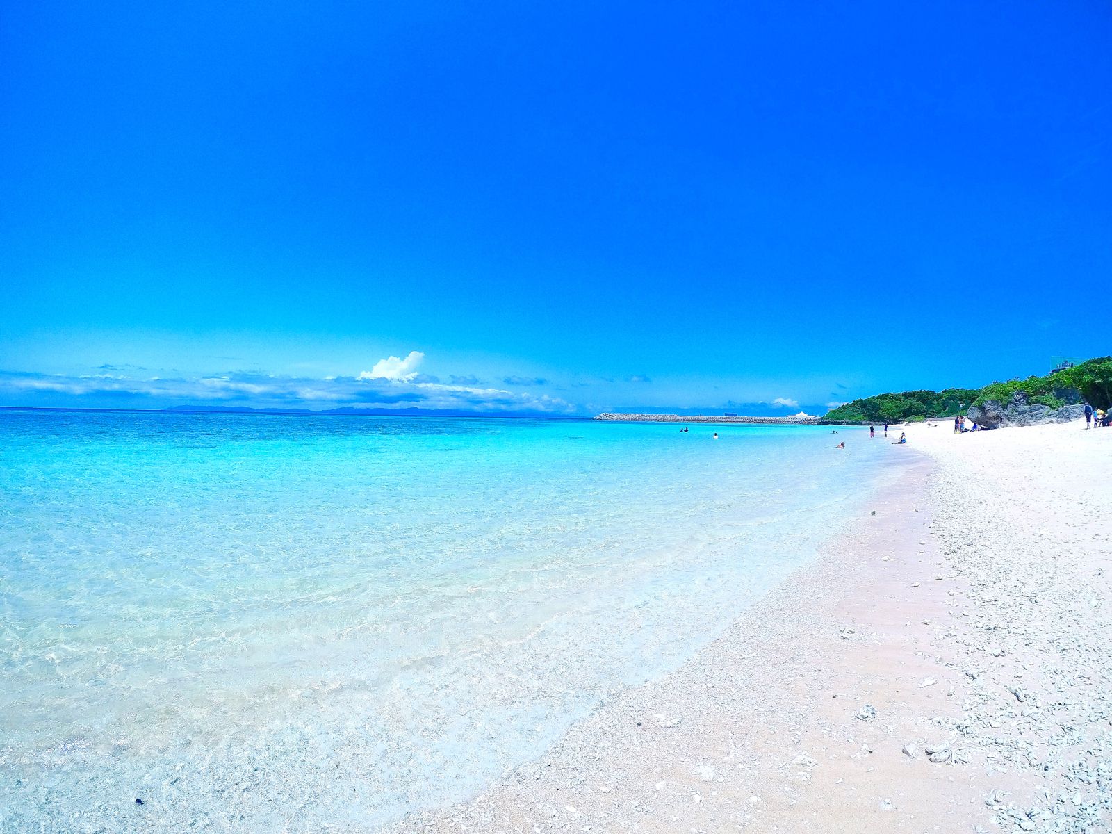 まるで海外のような海の美しさ 沖縄で絶対に行きたい絶景ビーチ13選 Retrip リトリップ まるで海外のような海の美しさ 沖縄で絶対に行きたい絶景ビーチ13選 Retrip リトリップ