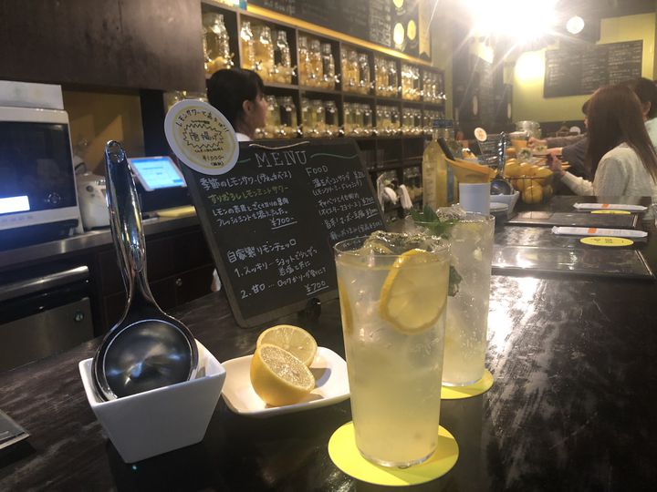 レモンサワーを飲むならココ 都内で美味しいレモンサワーが飲める店9選 Retrip リトリップ