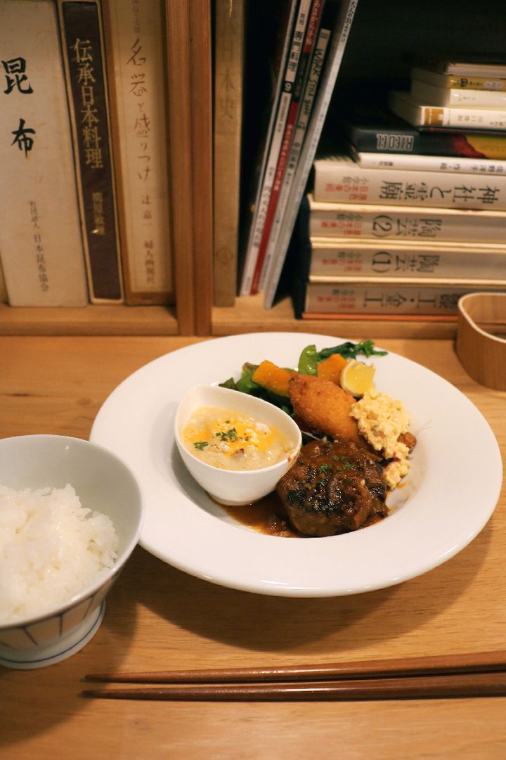 【中古】 福山・尾道・三原とっても上等なランチ/メイツユニバーサルコンテンツ/プラネット（２００２） 福山・尾道・三原上等なランチ: 中古 | プラネット（松山市