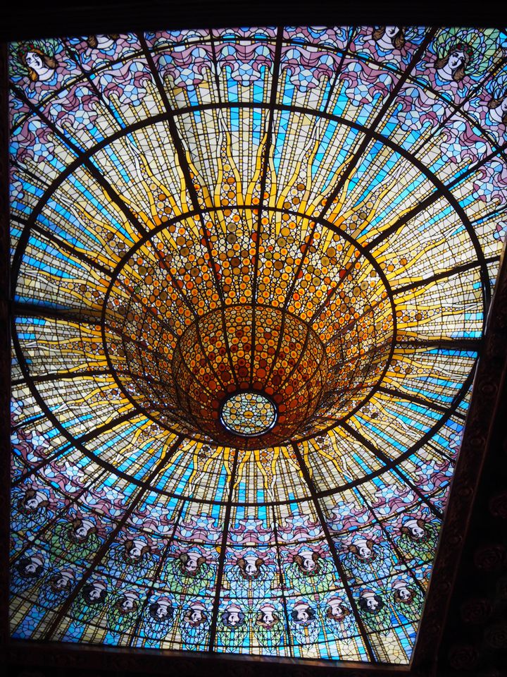 幻想的な世界にうっとり。一度は行ってみたい世界の“ステンドグラス”14