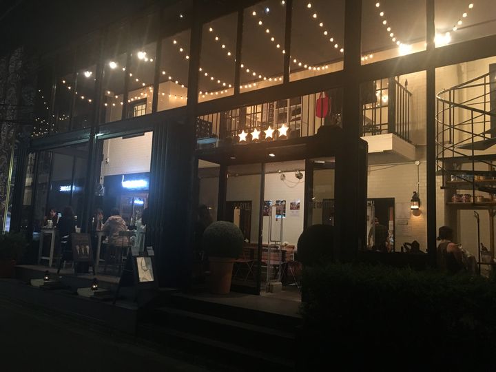食後の時間を楽しもう 渋谷 原宿エリアで見つかるおすすめ夜カフェ10選 Retrip リトリップ