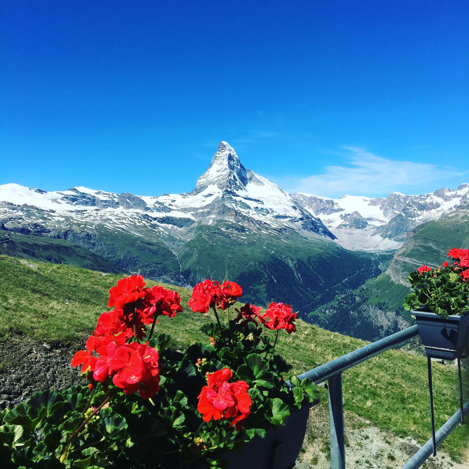 美しい山々と湖のある国スイス 絶対行ってほしいおすすめ観光スポット16選 Retrip リトリップ