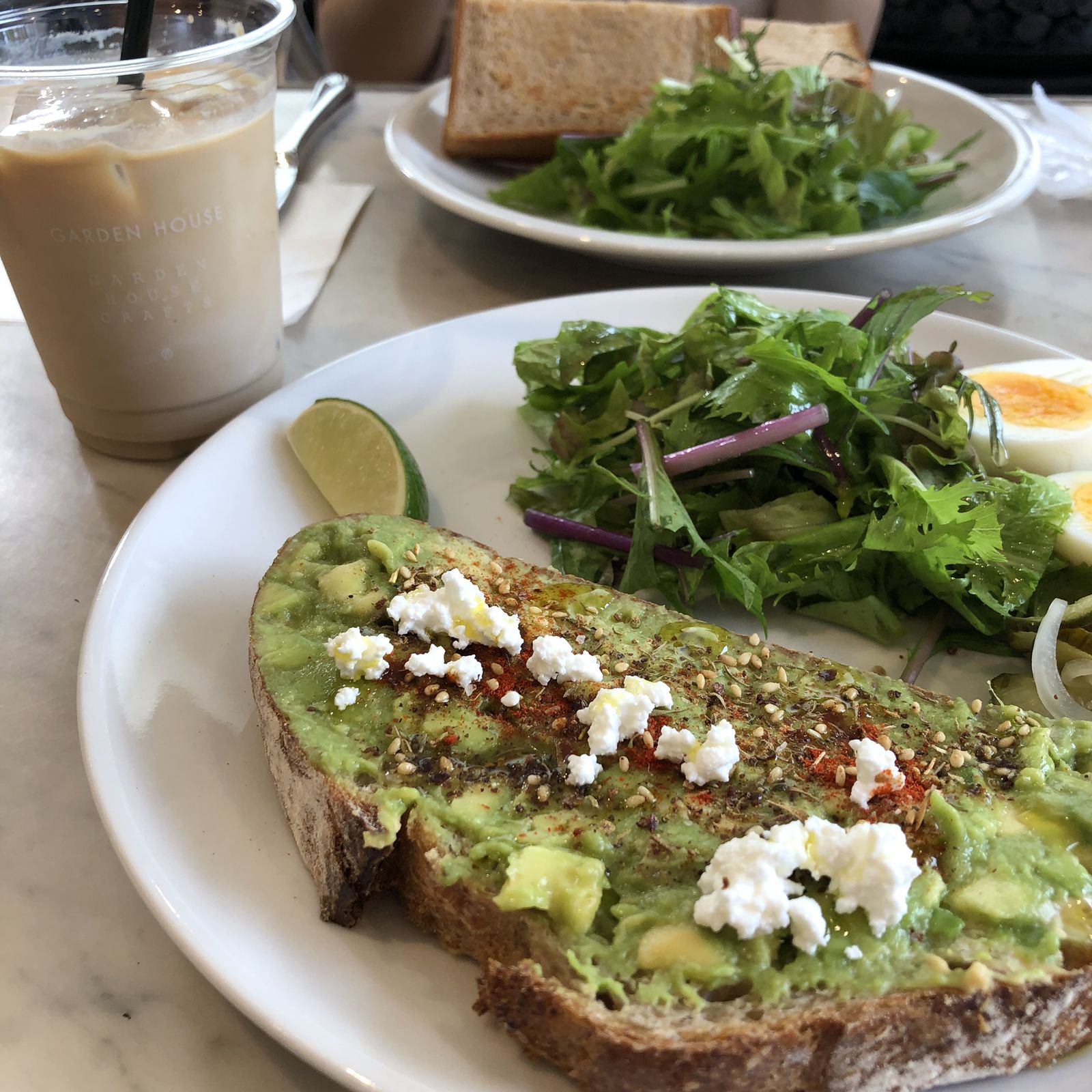 String Ting ブランチ アボカド 目玉焼き トースト String Ting ブランチ アボカド 目玉焼き トースト - メルカリ