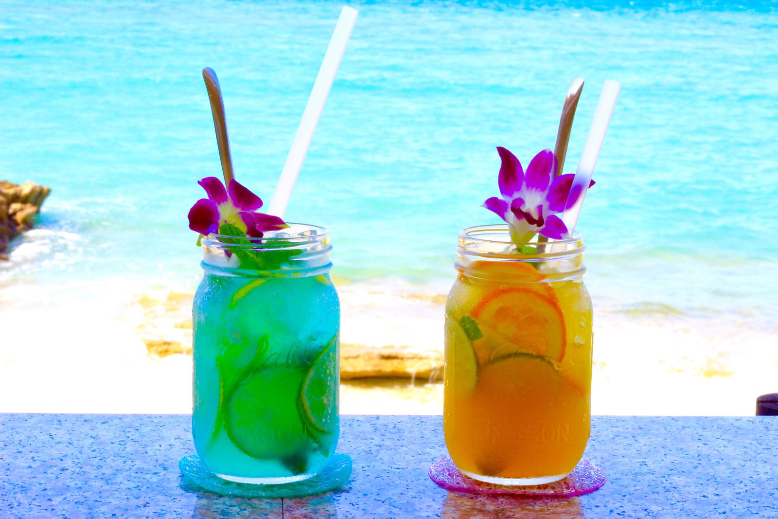 オーシャンビューの絶景カフェ 沖縄 ダイヤモンドブルー が最高だった話 Retrip リトリップ オーシャンビューの絶景カフェ 沖縄 ダイヤモンドブルー が最高だった話 Retrip リトリップ