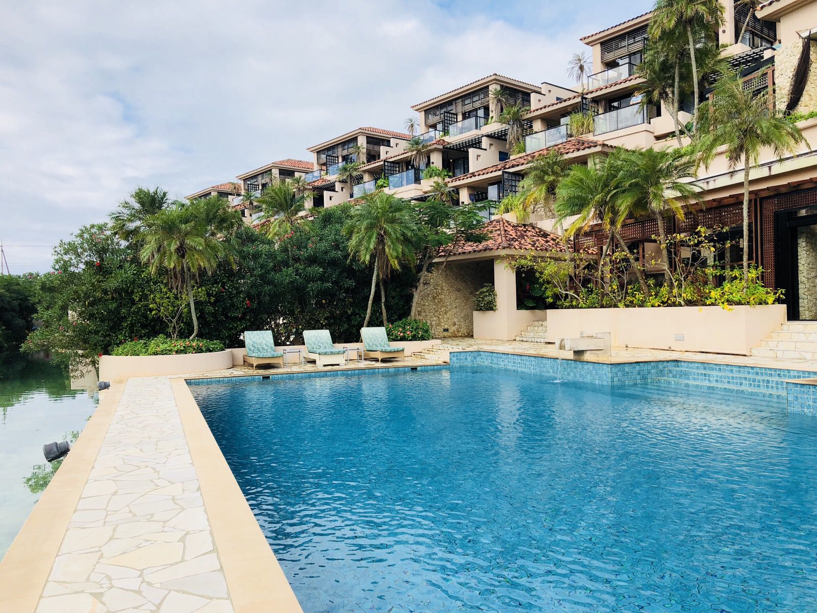 楽園のリゾート 沖縄でスイートルームがおすすめのホテル5選 Retrip リトリップ