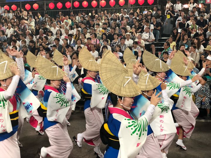 終了 これこそ夏の伝統的な風物詩 徳島県で 鳴門市阿波踊り 開催 Retrip リトリップ