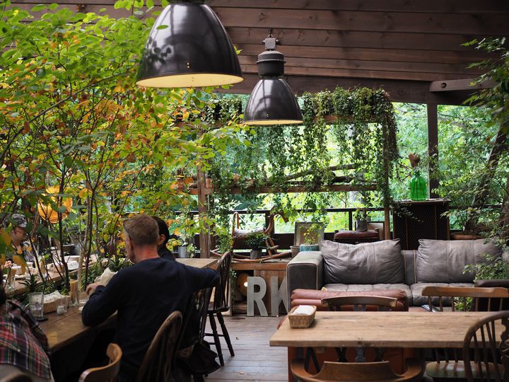 涼空間 でリラックス この夏行きたい軽井沢の緑に囲まれたカフェ7選 Retrip リトリップ
