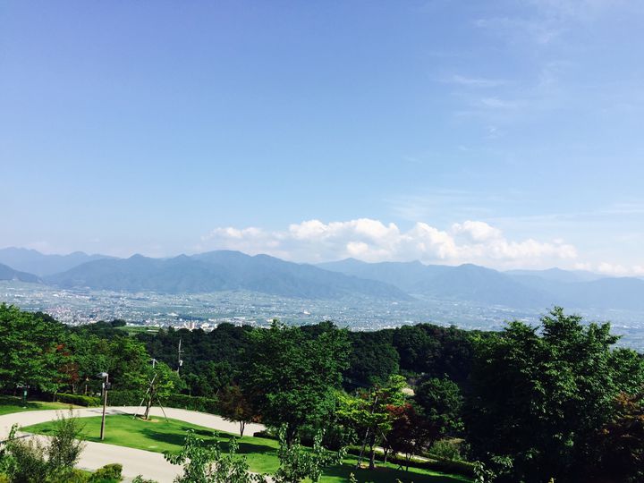 富士山を臨む丘陵地 山梨県笛吹川フルーツ公園でしたい５つのこと Retrip リトリップ