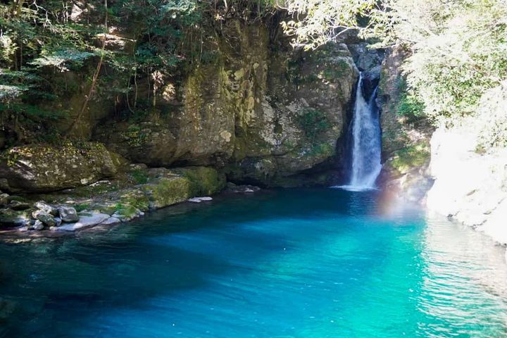 四国に隠れた神秘の絶景 青く透きとおる高知県 にこ淵 が美しすぎる Retrip リトリップ