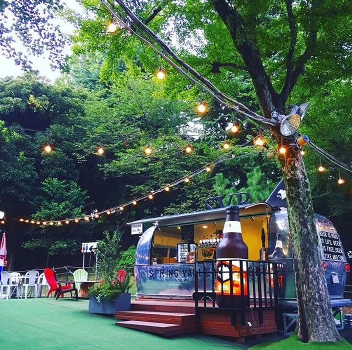 夏は太陽の下で乾杯 昼から飲めちゃう 東京都内のビアガーデン7選 Retrip リトリップ