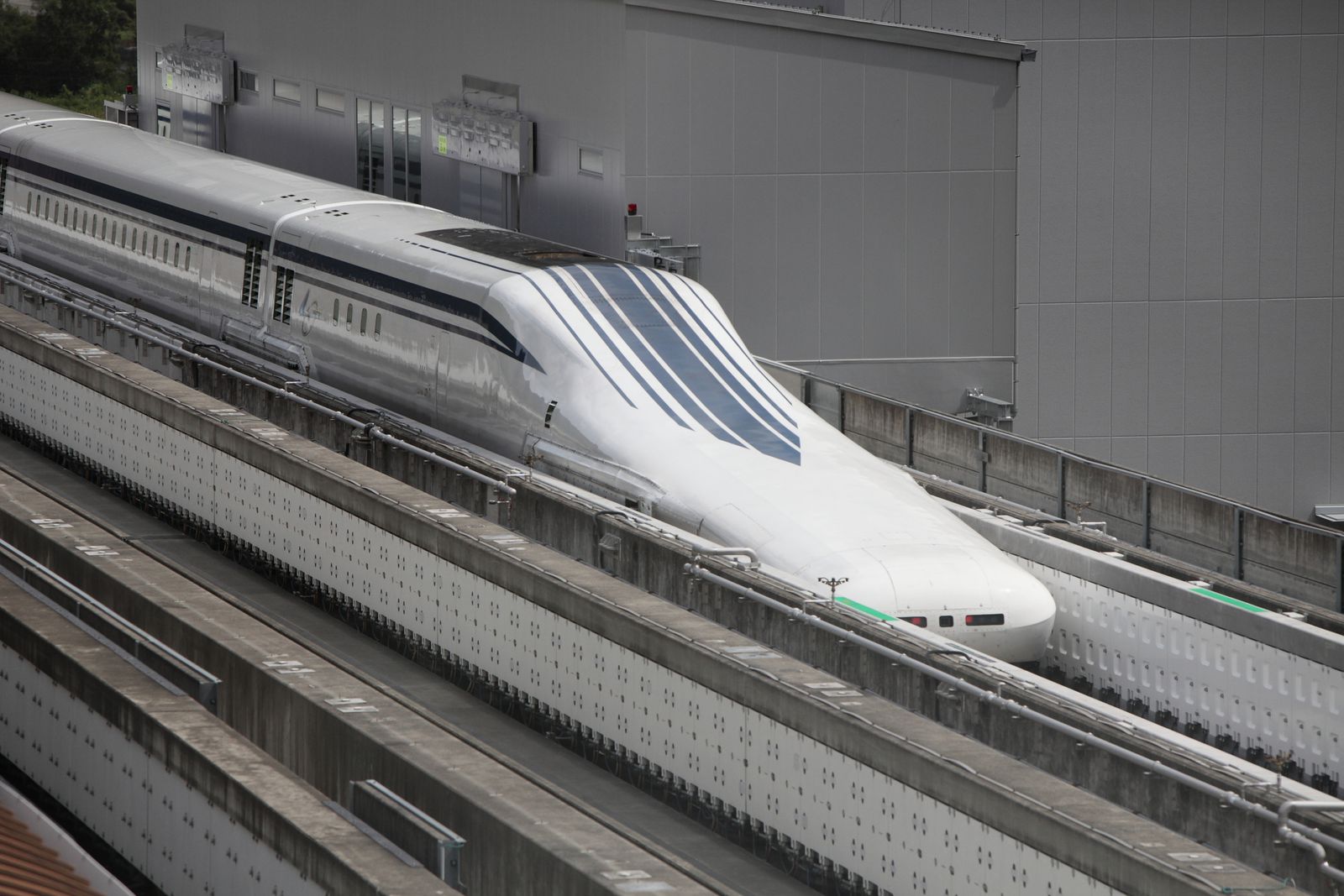 6010900a-6352-4899-a0f5-