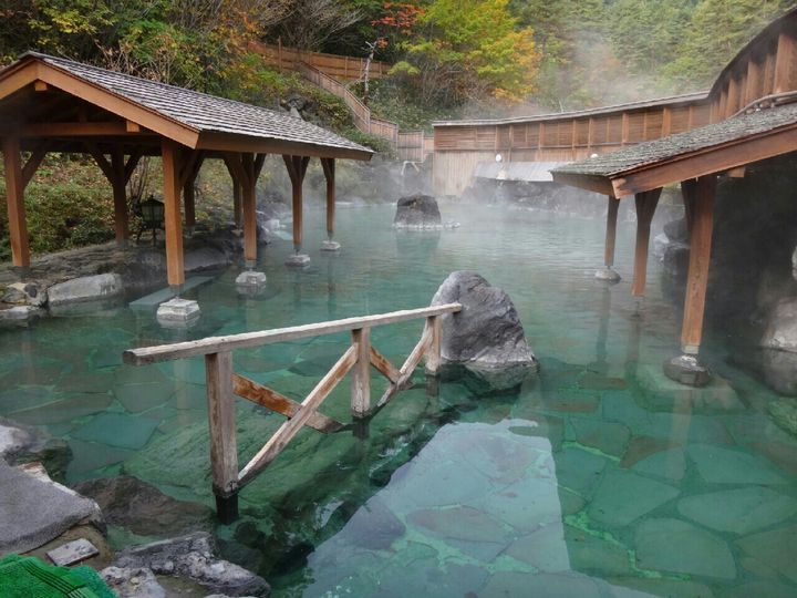 温泉好きがおすすめする 緑の絶景広がる初夏に行きたい絶景 新緑露天風呂 10選 Retrip リトリップ