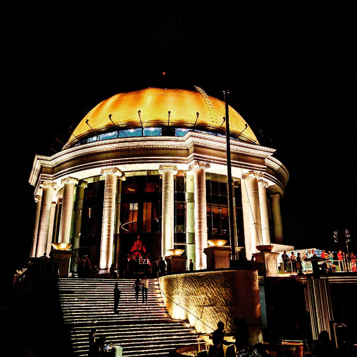 世界一高い場所にあるbar バンコク名物 スカイバー から最高の夜景を眺めよう Retrip リトリップ