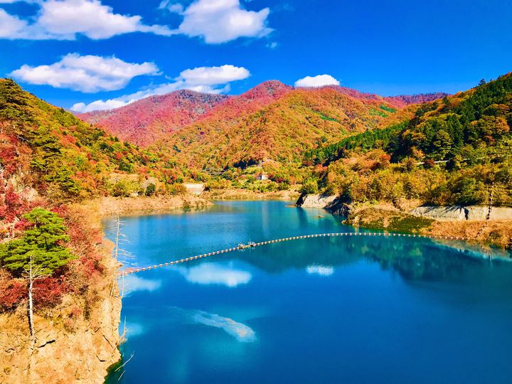 秋のデートはこれで決まり！週末に行ける紅葉を堪能できる東京近郊の温泉地11選