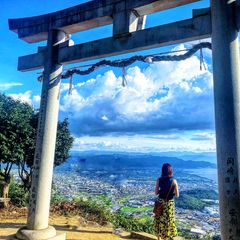 天空の鳥居が聳え立つ 香川県にある 高屋神社 が神秘的すぎる Retrip リトリップ