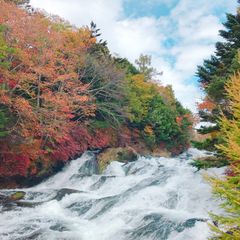 紅く染まる紅葉と君の頬 東京都内から ドライブデートで行ける 紅葉スポット10選 Retrip リトリップ
