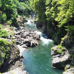 東京とは思えない大自然 川遊びもbbqも楽しめる 鳩ノ巣渓谷 とは Retrip リトリップ