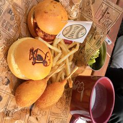 あの人気カフェが名古屋に初登場 Peanuts Cafe 名古屋 オープン Retrip リトリップ