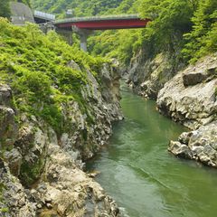 日本の 赤壁 はここにあった 山形県 赤芝峡 の紅葉が息を呑むほど美しい Retrip リトリップ