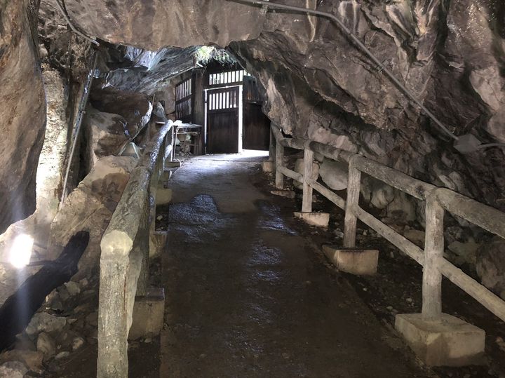 日本で発見 お手軽に行ける洞窟絶景を満喫できるおすすめ選 Retrip リトリップ