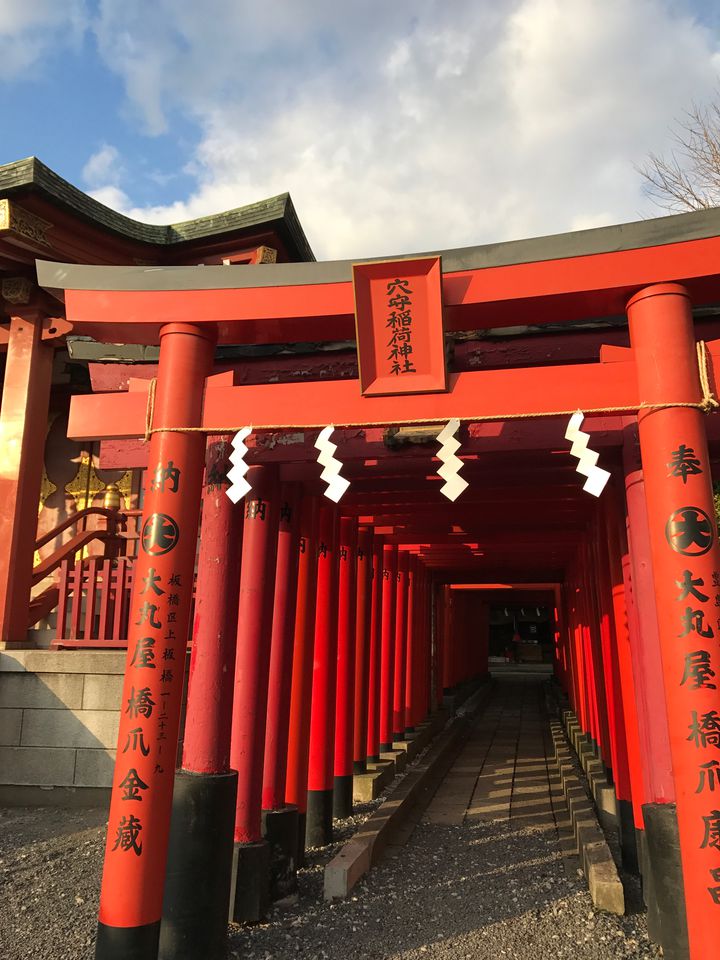 赤鳥居の都市伝説って？パワースポット「穴守稲荷神社」