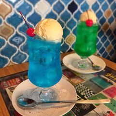 ホットな関西でキュンとする夏を レトロで魅惑な クリームソーダ ８選 Retrip リトリップ