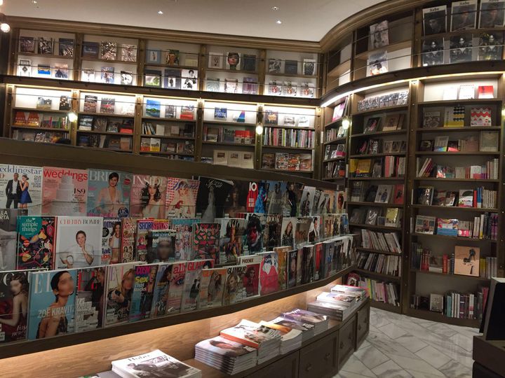 360度の本棚に囲まれる！渋谷のブックカフェ「SHELF67」って知ってる