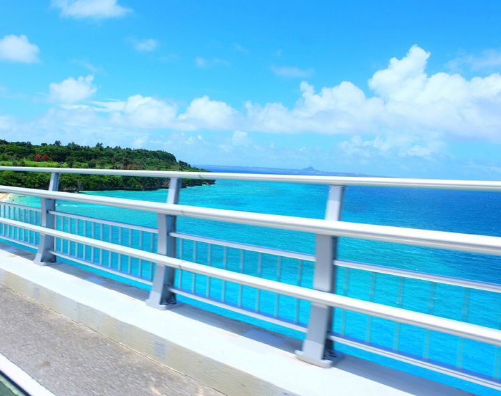 海のそばを走ろう 沖縄旅行に欠かせない ドライブで走りたい 絶景橋8選 Retrip リトリップ
